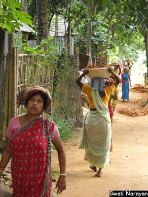 Workers at an urban employment guarantee worksite in a slum of Tripura’s capital, Agartala. With the tide turning in favour of the state’s pilot urban-jobs programme, an argument is being made for its nationwide replication.