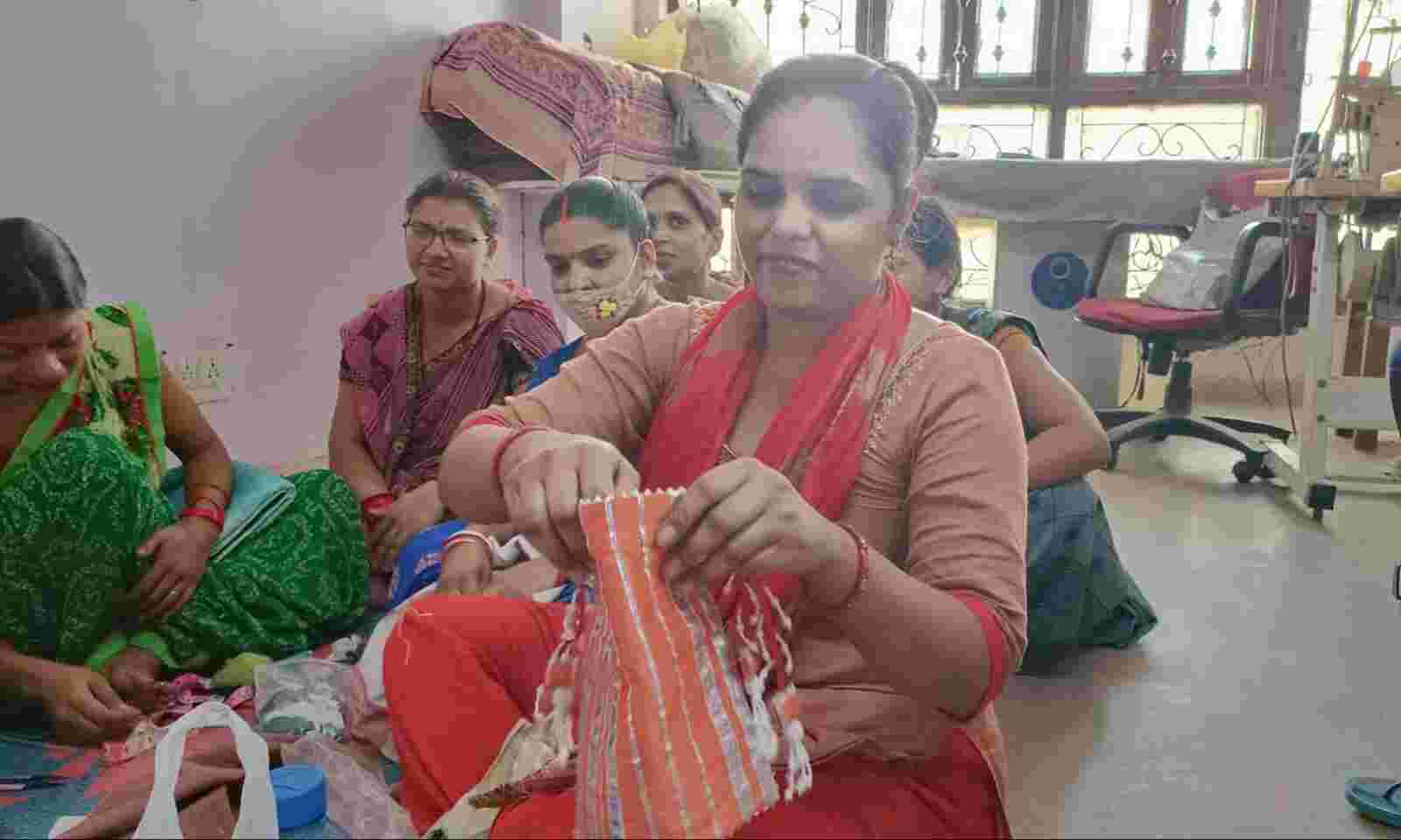 India's Home-Based Women Workers Yet To Recover From The Pandemic