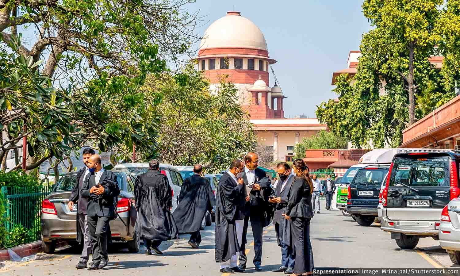 Few Women, Many Lawyers: What A New Dataset On High Court Judges