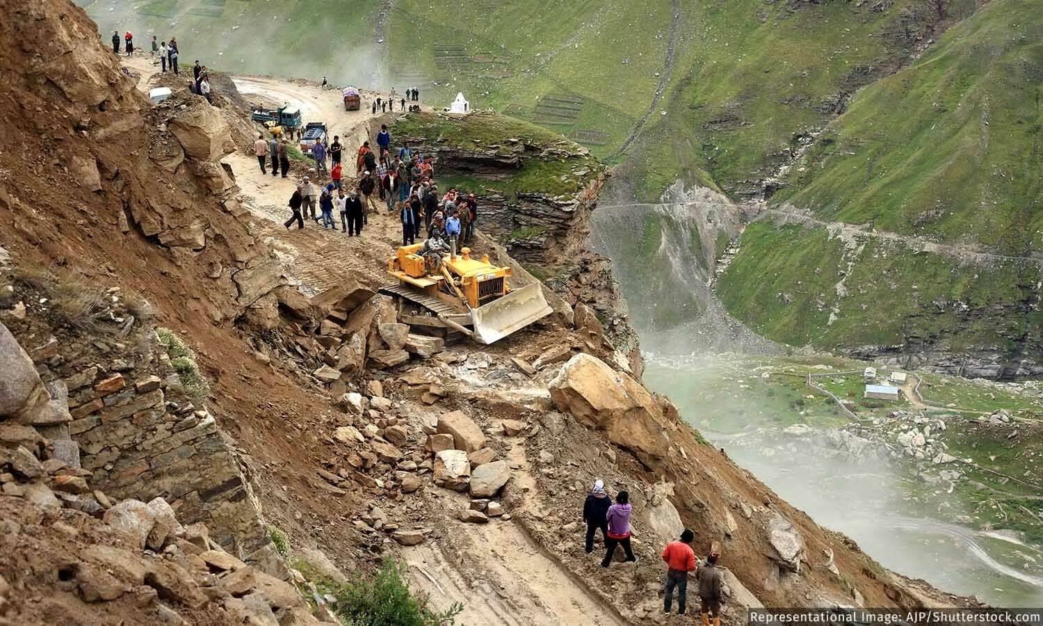 India Needs An Urgent Early Warning System For Landslides, But Challenges Abound India Needs An Urgent Early Warning System For Landslides, But Challenges Abound