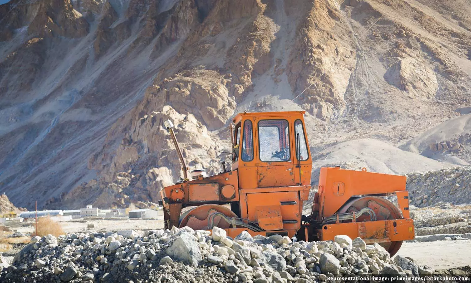 From Cracks To Catastrophe: Pir Panchals Sinking Houses From Cracks To Catastrophe: Pir Panchals Sinking Houses