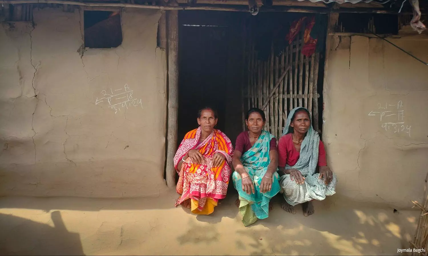 Why 750 Indians On Bangladesh Border Live On The Other Side Of A Wire Fence Why 750 Indians On Bangladesh Border Live On The Other Side Of A Wire Fence