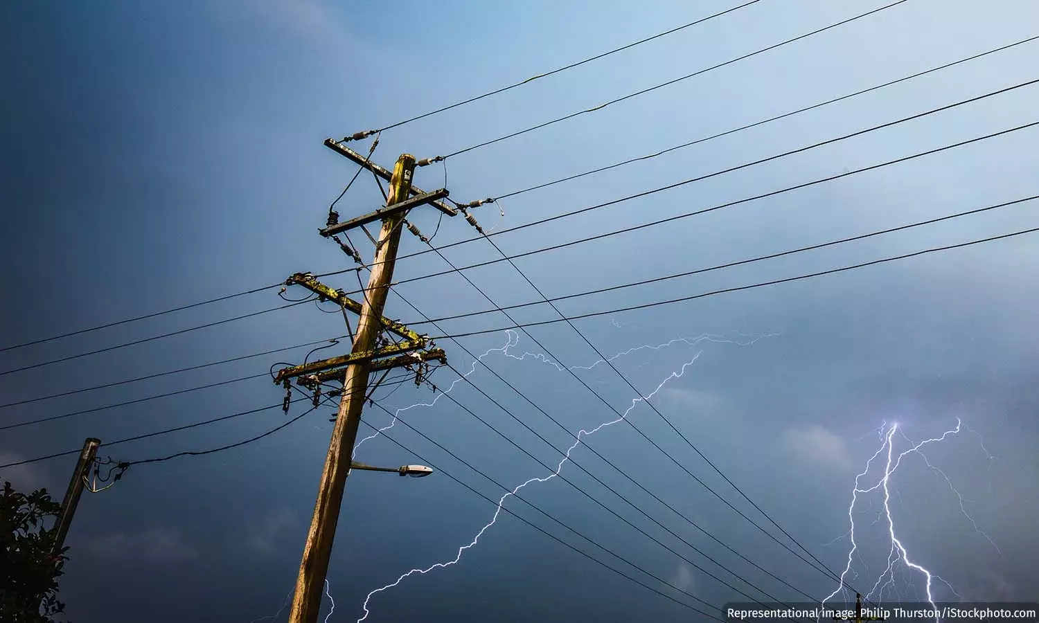 From Cyclones to Heatwaves, How Climate Crisis is Tripping India’s Power Sector From Cyclones to Heatwaves, How Climate Crisis is Tripping India’s Power Sector