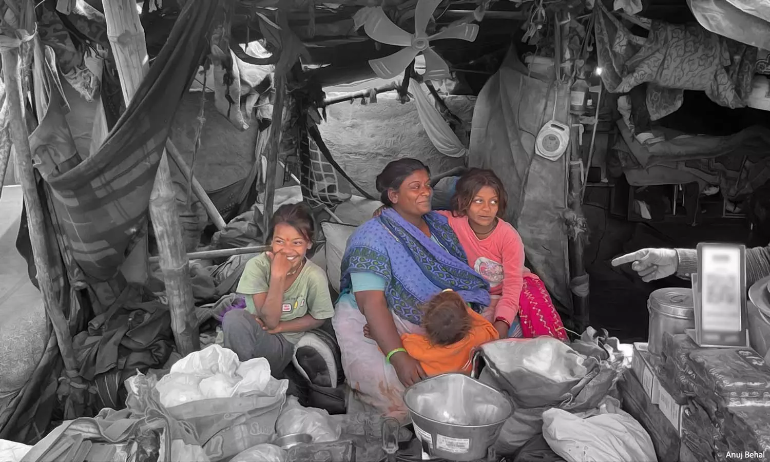 Scorching Heat Threatens Home-Based Women Workers Scorching Heat Threatens Home-Based Women Workers