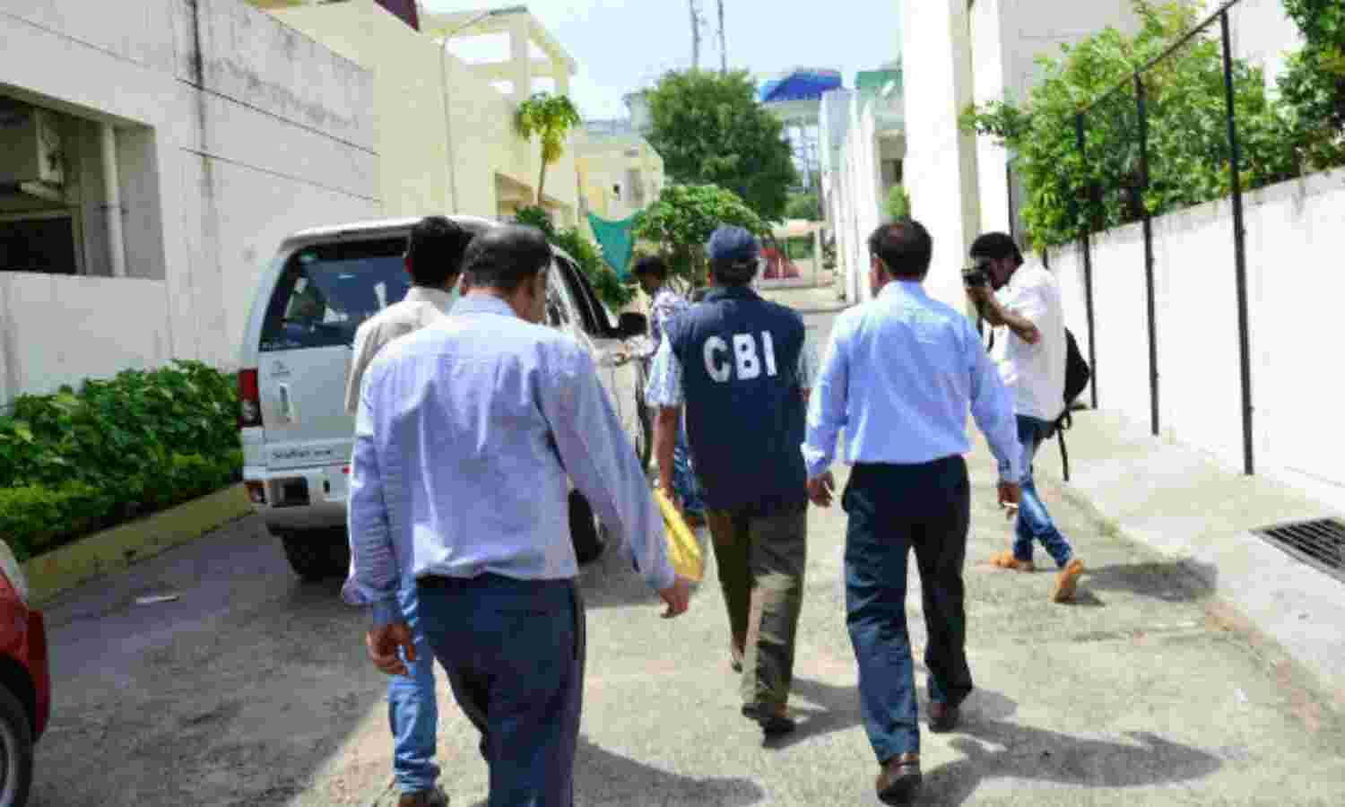 In 30 Months, 3,896 Public Servants, 41 Politicians Involved In Corruption Cases