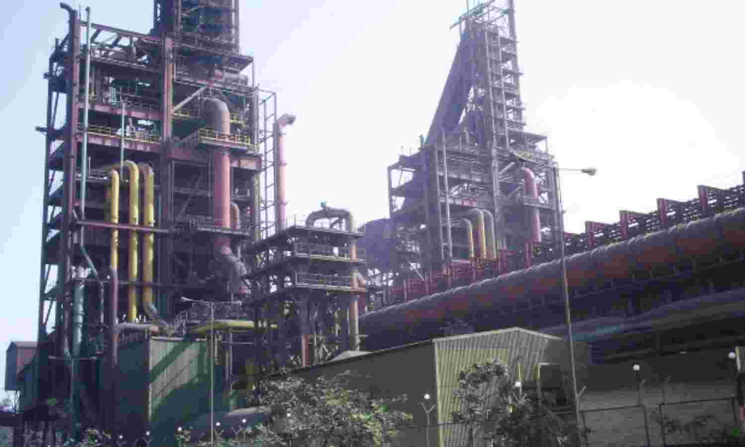 India Improves Global Competitiveness But Core Issues Persist