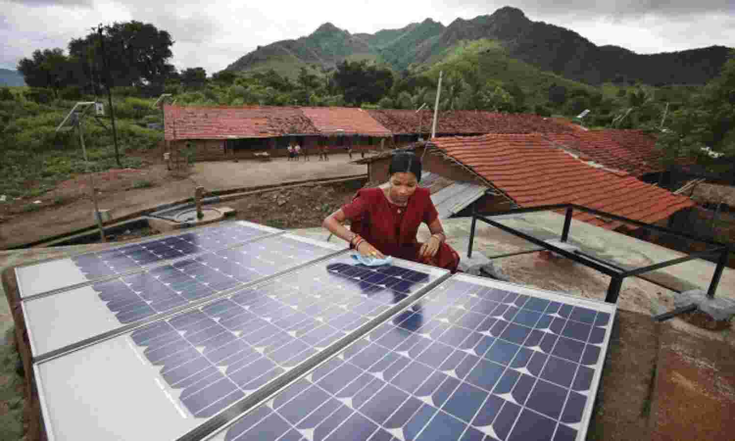 US, India Feud Over Solar Rules, China Corners Market