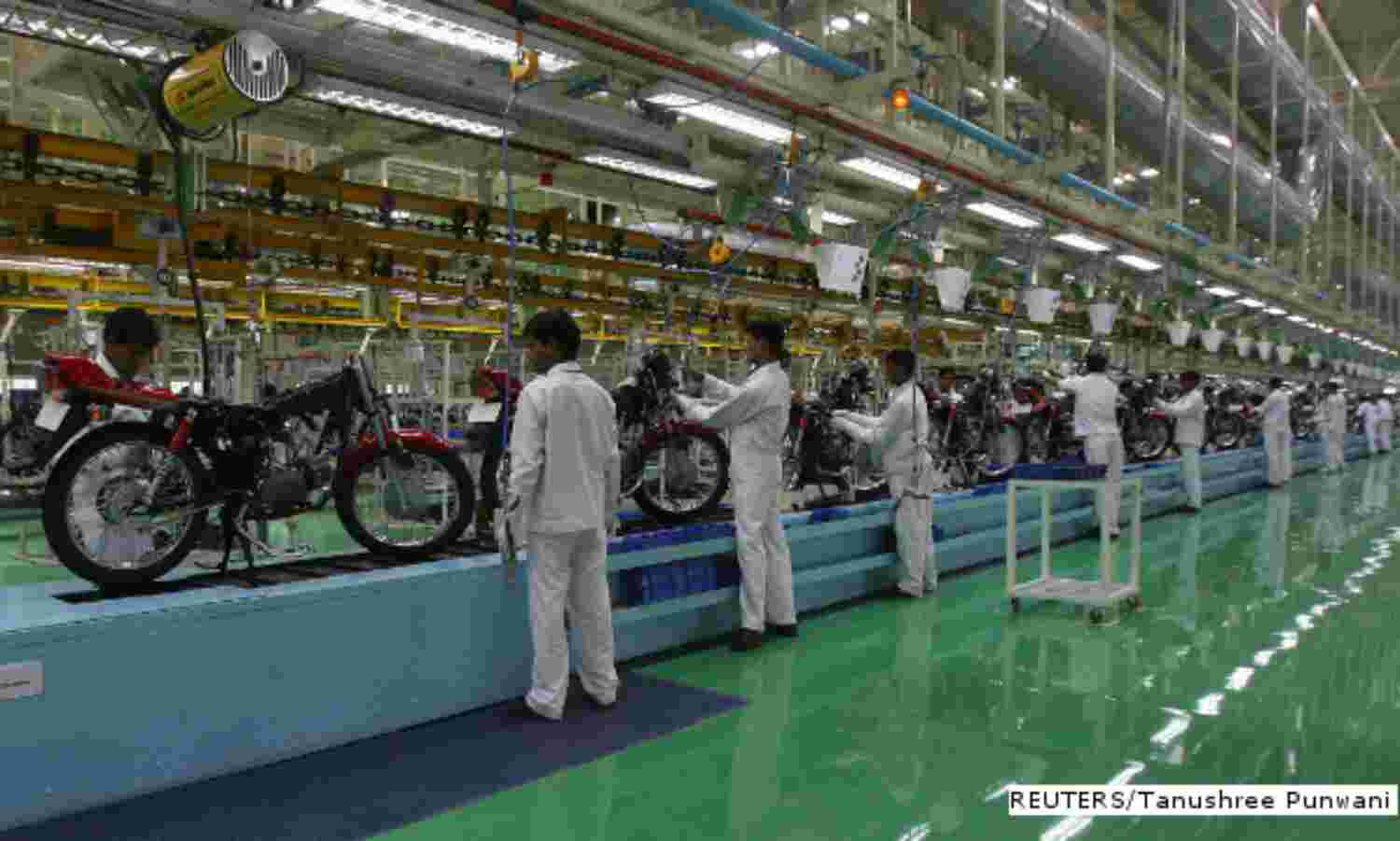 Modis Big Make-in-India Problem: Fewer Factory Jobs
