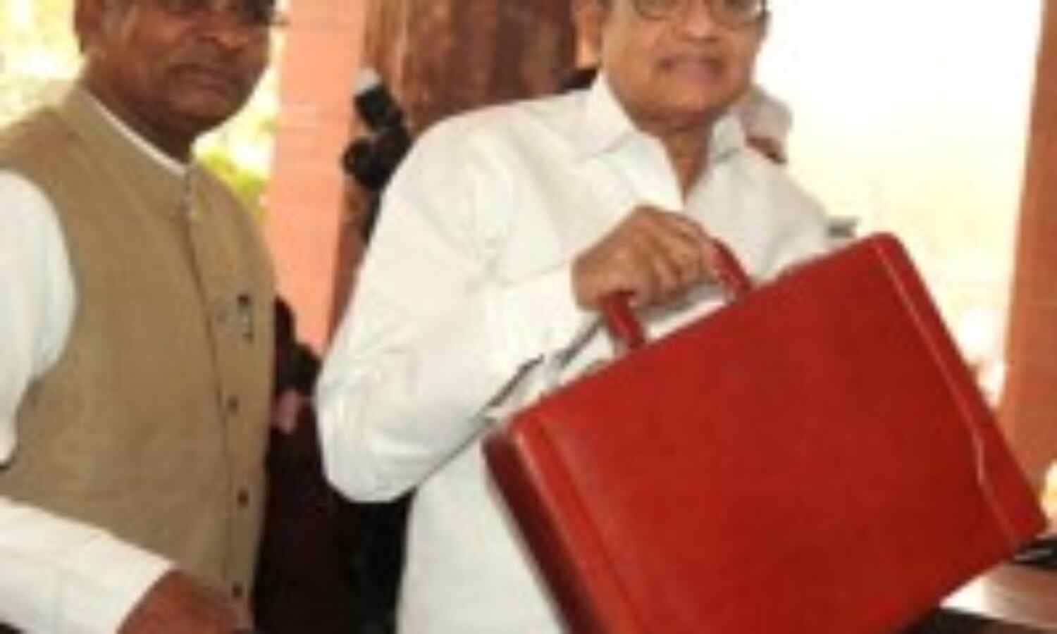 Fiscal Deficit To Be Reduced to 4.1% of GDP In FY15