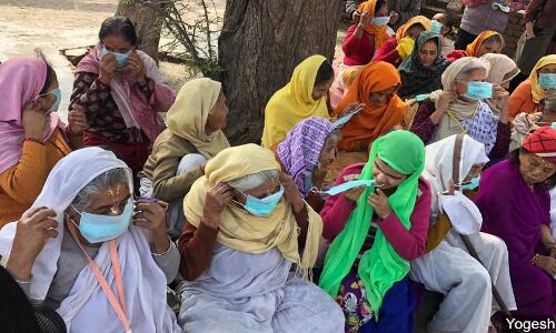 In Vrindavan, A Home for Widows Prepares To Protect Its Elderly From COVID-19