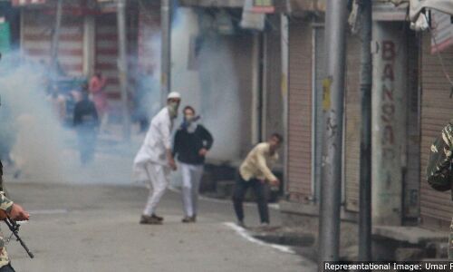 New Report Cites 432 Torture Cases In Kashmir From 1990-2017, 70% Victims Civilians