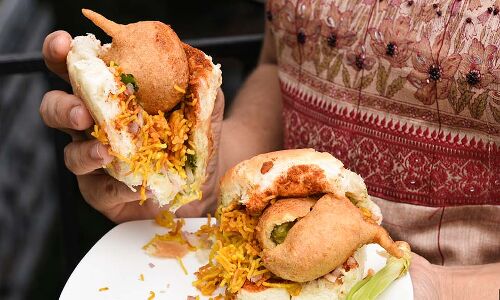 More Indian Girls, Women Are Overweight Or Obese, Most Of Them Rich & Urban More Indian Girls, Women Are Overweight Or Obese, Most Of Them Rich & Urban