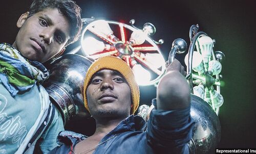 Children Work 11-Hour Shifts At Weddings In Bihar, As India Struggles To End Child Labour Children Work 11-Hour Shifts At Weddings In Bihar, As India Struggles To End Child Labour