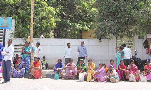 2.5 Years After Demonetisation, Pune Workers’ Earnings Still Down 2.5 Years After Demonetisation, Pune Workers’ Earnings Still Down