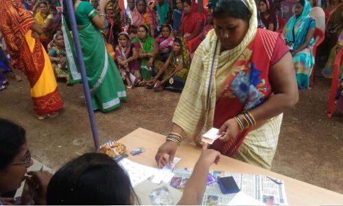 Smartphones For Women In Rural Chhattisgarh Could Transform Lives--If Men Do Not Interfere Smartphones For Women In Rural Chhattisgarh Could Transform Lives--If Men Do Not Interfere