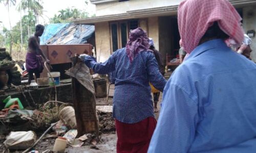 How A Poor Women’s Collective Is Helping Rebuild Flood-Wrecked Kerala