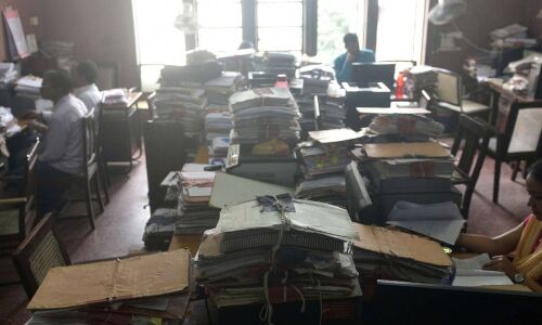 Central Govt Expenses On Civilian Salaries Up 3 Times In A Decade, Vacancies Stay The Same Central Govt Expenses On Civilian Salaries Up 3 Times In A Decade, Vacancies Stay The Same