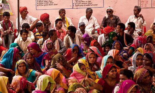 Indians Depend On Political Bodies, Social Networks To Access Govt Services Indians Depend On Political Bodies, Social Networks To Access Govt Services