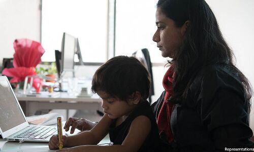 Indian Women, Inordinately Burdened By HouseWork, Pay The Motherhood Penalty Indian Women, Inordinately Burdened By HouseWork, Pay The Motherhood Penalty