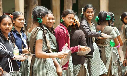 India’s Richest Young Women Fear Public Transport Most; Poorest Fear Cinema Halls India’s Richest Young Women Fear Public Transport Most; Poorest Fear Cinema Halls