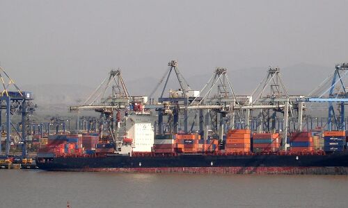 India’s Trade Deficit With China Up Two-Fold In A Decade To 2016-17; Can India Benefit From US-China Trade War? India’s Trade Deficit With China Up Two-Fold In A Decade To 2016-17; Can India Benefit From US-China Trade War?