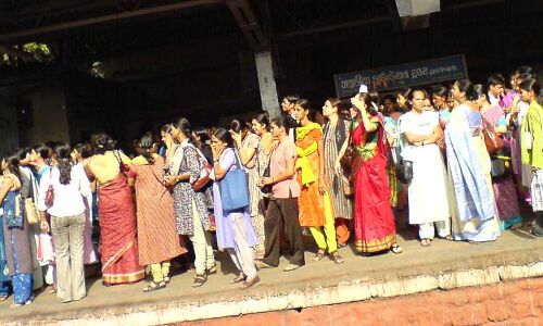 Why Urban Indian Women Turn Down Job Opportunities Away From Home Why Urban Indian Women Turn Down Job Opportunities Away From Home