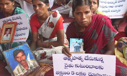 Farmer Suicides Down 21% In 2016; Farming Sector Suicides At Decade Low Farmer Suicides Down 21% In 2016; Farming Sector Suicides At Decade Low
