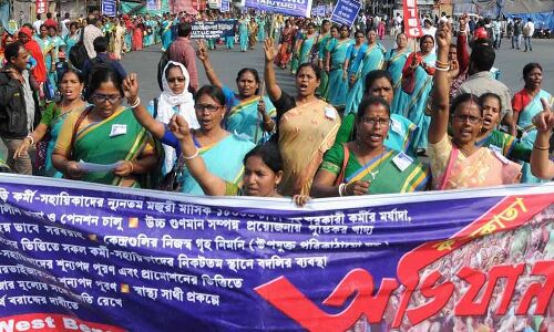 Nearly A Third of India’s States/UTs Have Not Hiked Pay To Women Who Form Core Of Health Services