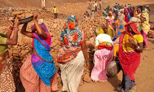 19 States Freeze MGNREGA Payments, Centre Not Releasing Funds 19 States Freeze MGNREGA Payments, Centre Not Releasing Funds