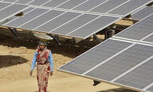 There Could Be 300,000 Jobs For Indians In Solar, Wind Projects By 2022