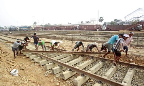 Overworked Tracks Make Indian Train Travel Unsafe Overworked Tracks Make Indian Train Travel Unsafe
