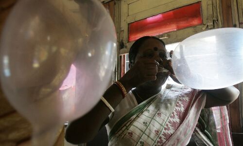 Fewer Indians Using Contraception, Despite Better Awareness, Services