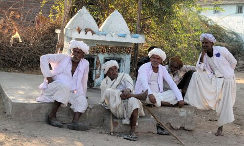 77% Indian Parents Expect To Live With Sons In Old Age 77% Indian Parents Expect To Live With Sons In Old Age