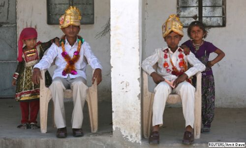 Hindu, Muslim Girls Marry Earliest; Jains, Christians Later Hindu, Muslim Girls Marry Earliest; Jains, Christians Later