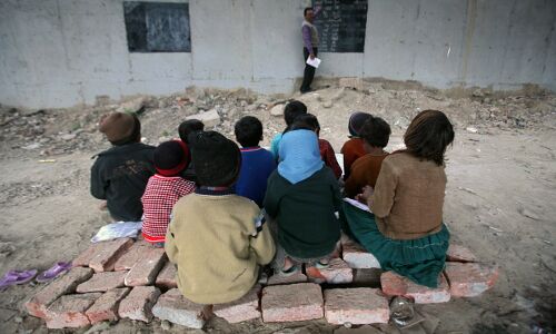 282 Million Illiterate Indians:  Education Waits For The Big Bang 282 Million Illiterate Indians:  Education Waits For The Big Bang