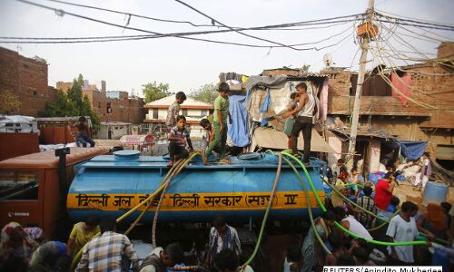 Slums, Workers Hold Key To Winning Delhi Slums, Workers Hold Key To Winning Delhi
