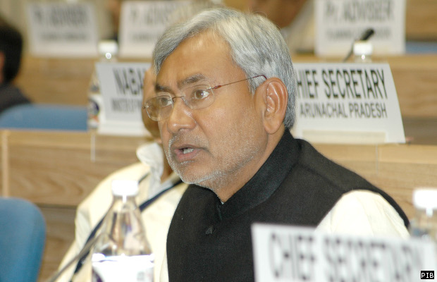 Bihar Chief Minister Shri Nitish Kumar, addressing at the National Development Council 52nd Meeting, at Vigyan Bhawan, New Delhi on December 9, 2006.